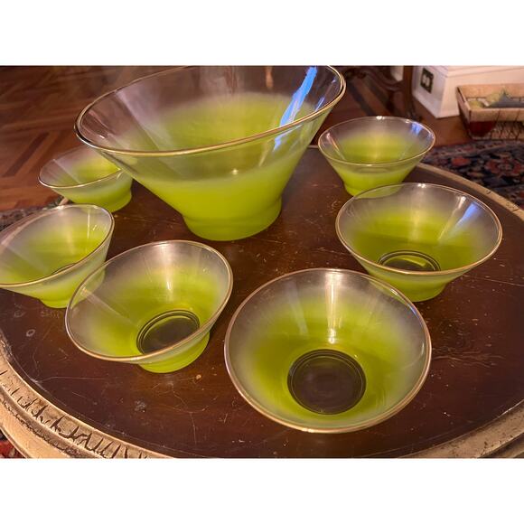 Vintage Blendo Frosted Lime Green Glass Serving Set/Salad - Picture 1 of 9